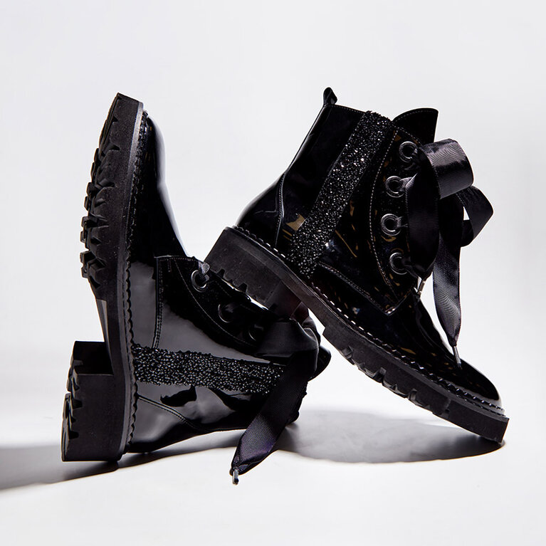 efootwear.eu • Shoes for men, women and kids • Hanbags and accessories