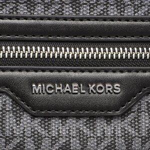 

СумкаMICHAEL Michael Kors, Чорний