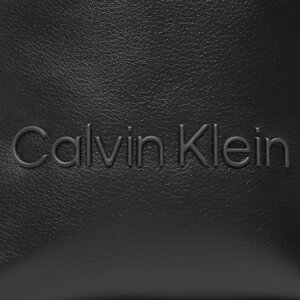 

Чохол для телефонуCalvin Klein, Чорний