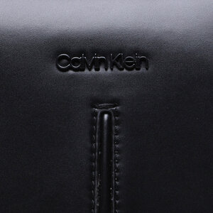 

Плоска сумкаCalvin Klein, Чорний