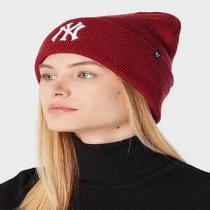 

Шапкa47 Brand, Червоний