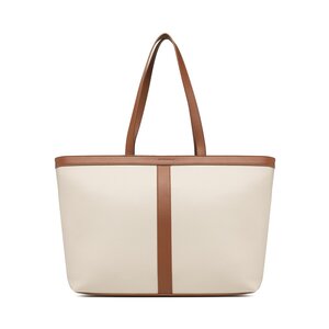 and the iconic Italian coach-builder - Daria CS8031 Beige