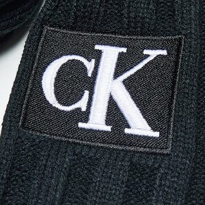 

ШальCalvin Klein Jeans, Чорний