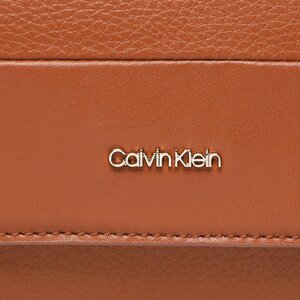 

СумкаCalvin Klein, Коричневий