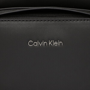 

Плоска сумкаCalvin Klein, Чорний