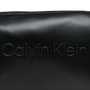 

Плоска сумкаCalvin Klein, Чорний