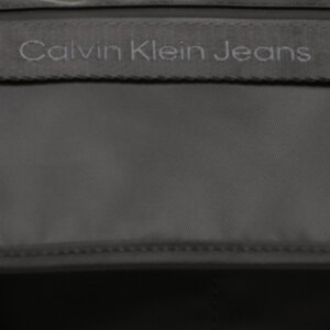 

Сумка на поясCalvin Klein Jeans, Чорний