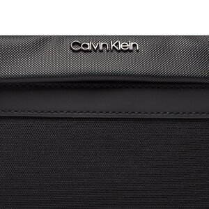 

Сумка на поясCalvin Klein, Чорний