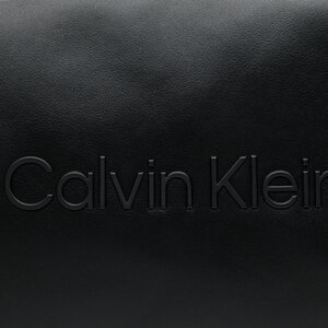 

Плоска сумкаCalvin Klein, Чорний