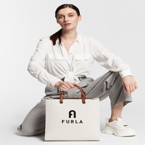 

СумкаFurla, Сірий