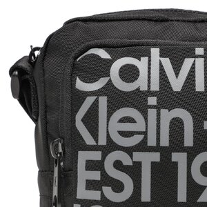 

Плоска сумкаCalvin Klein Jeans, Чорний