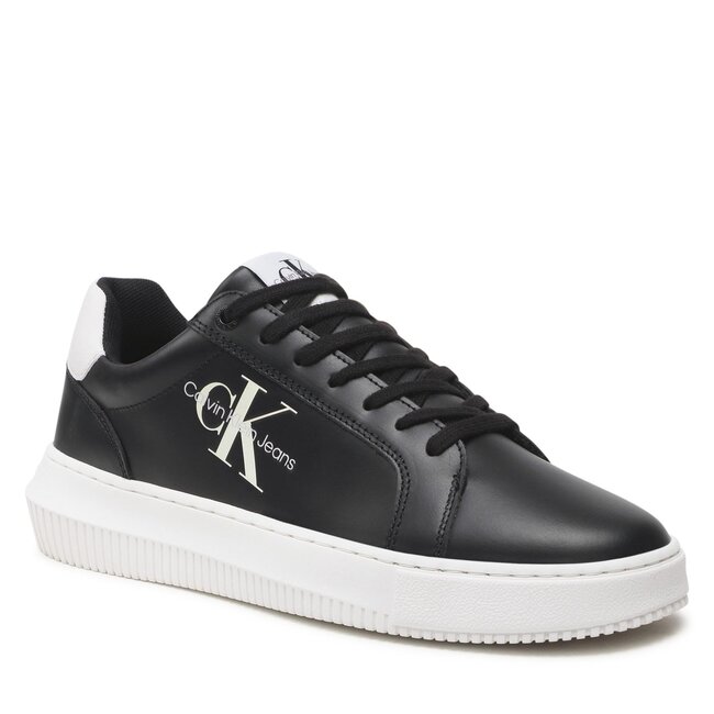 Sneakers Calvin Klein Vit t-shirt med kontrastrand och logga på bröstet - Chunky Cupsole Monologo YM0YM00681 Black/White 0GJ
