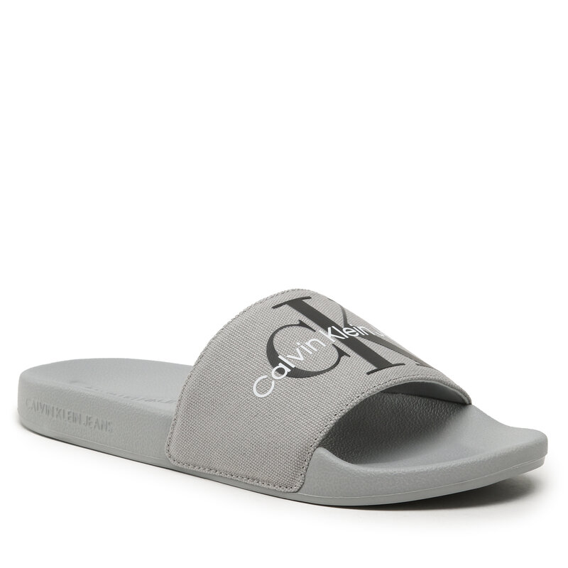 Pantoletten Calvin Klein Jeans Slide Monogram Co YM0YM00061 Formal Grey PRJ Alltägliche Pantoletten Pantoletten Pantoletten und Sandaletten Damenschuhe