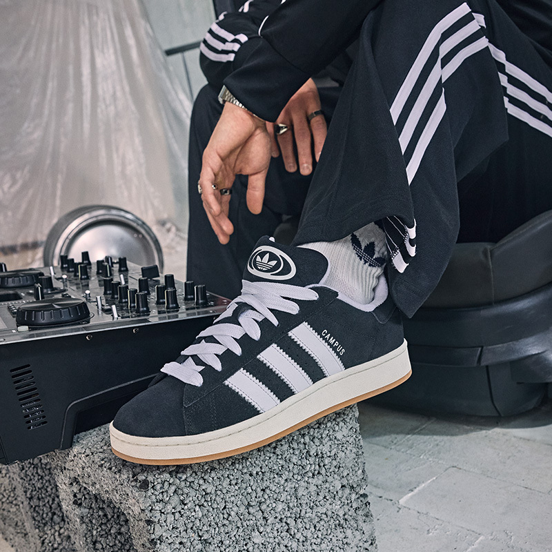 /b/adidas_originals?itm_source=brandbox&itm_medium=advertising&itm_term=&itm_campaign=32025_adidas_originals