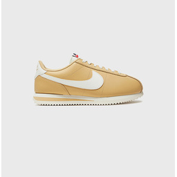 Sneakersy
