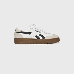 Sneakersy