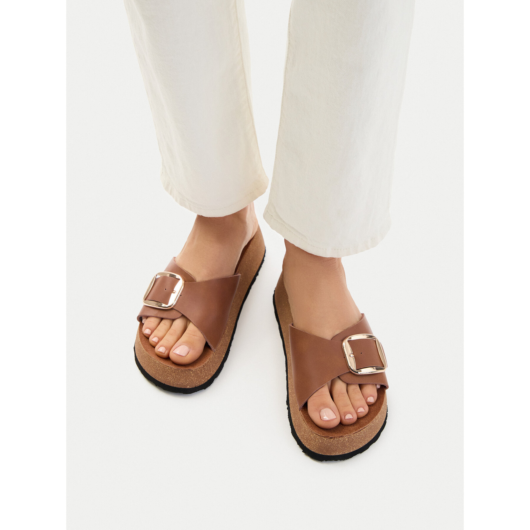 Παντόφλες Lasocki CEO-W24Q19601-01 Καφέ