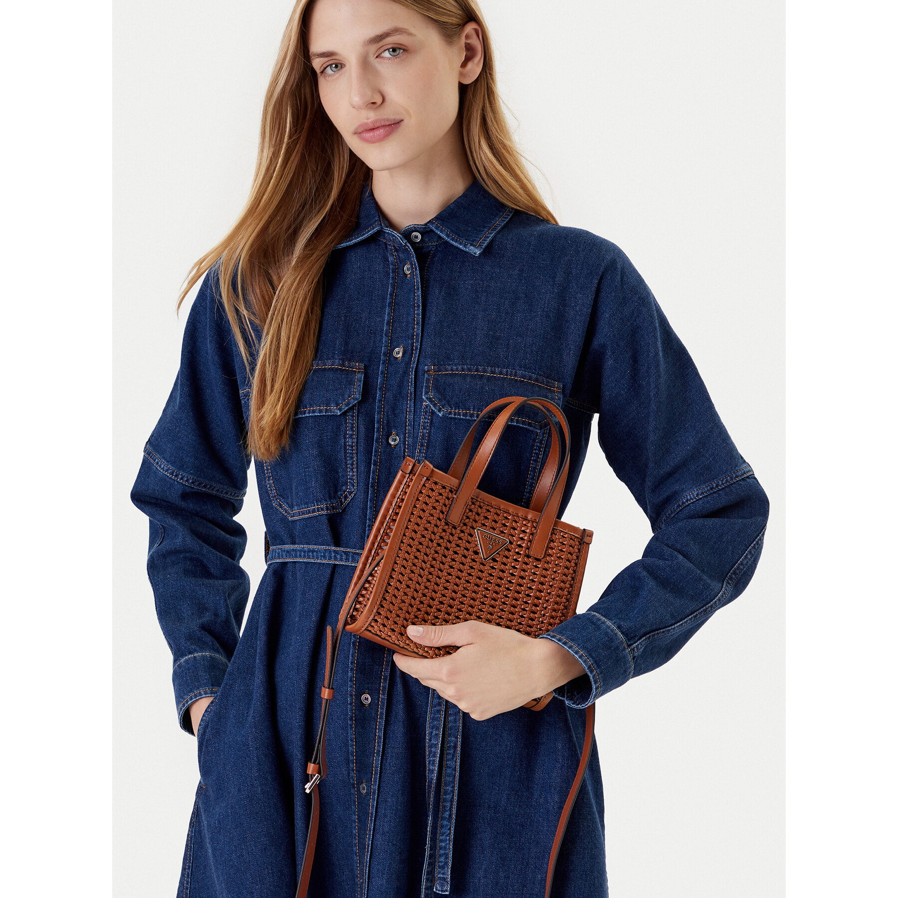 Ročna torba Guess Brigitta Mini HWWZ72 06770 Rjava