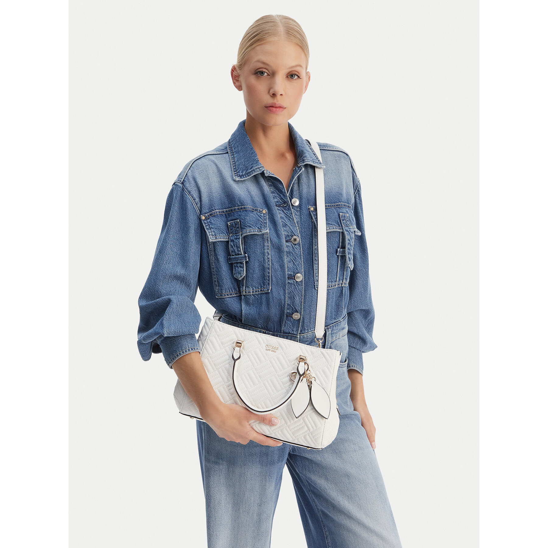 Τσάντα Guess Sally HWQG99 21060 Λευκό