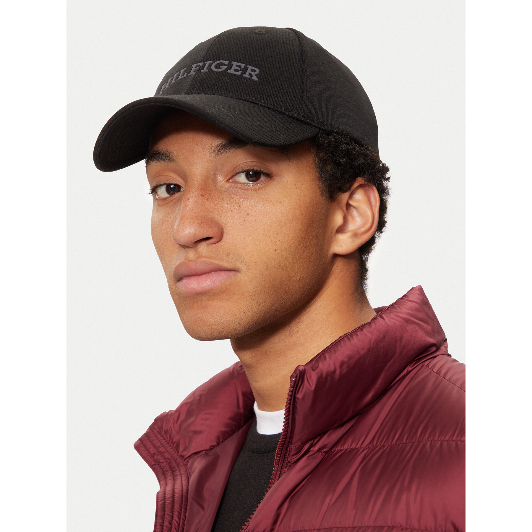 Gorra con visera Tommy Hilfiger AM0AM12591 Negro