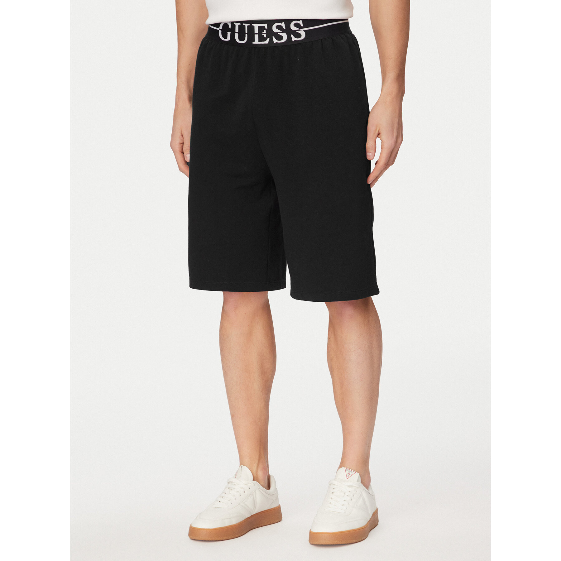 Guess Sportshorts U6GD00 KC241 Schwarz Regular Fit