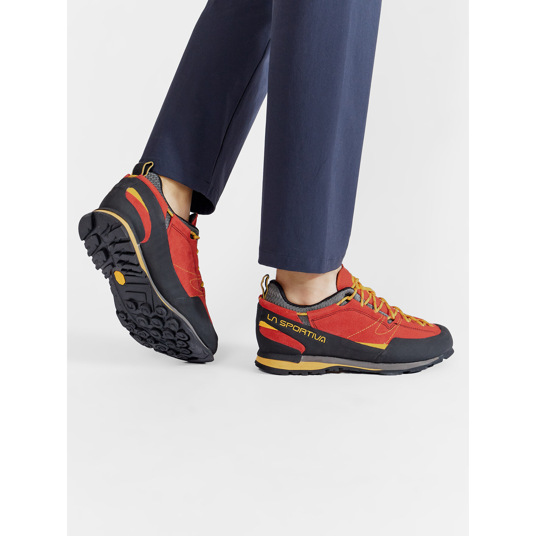 Trekking čevlji La Sportiva Boulder X 838RE Rdeča