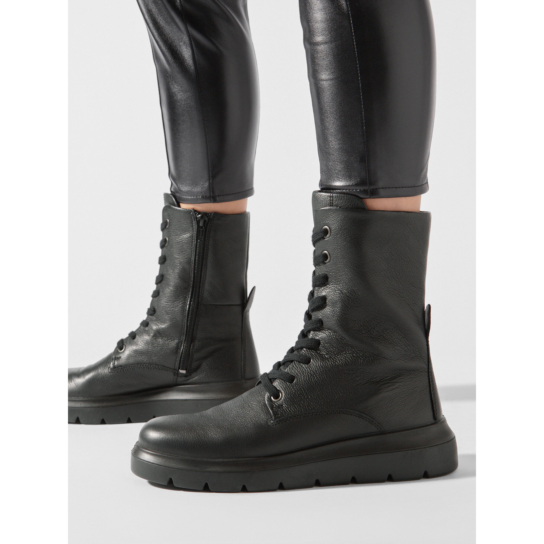 Členková obuv ECCO Nouvelle Black Spin V2 21621301001 Čierna