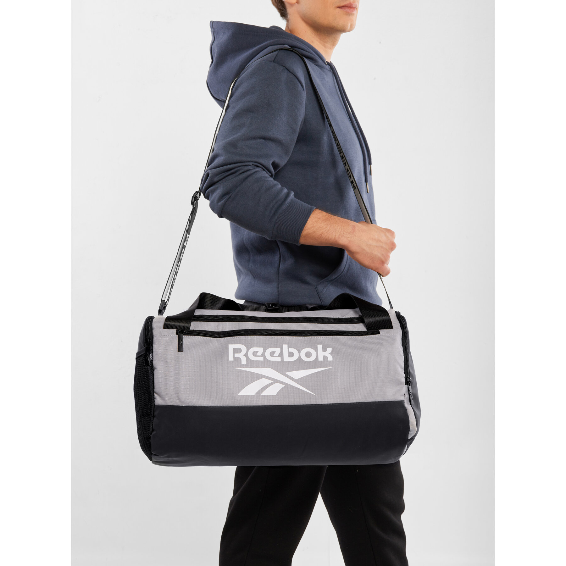 Športová taška Reebok RBK-034-CCC-05 Sivá