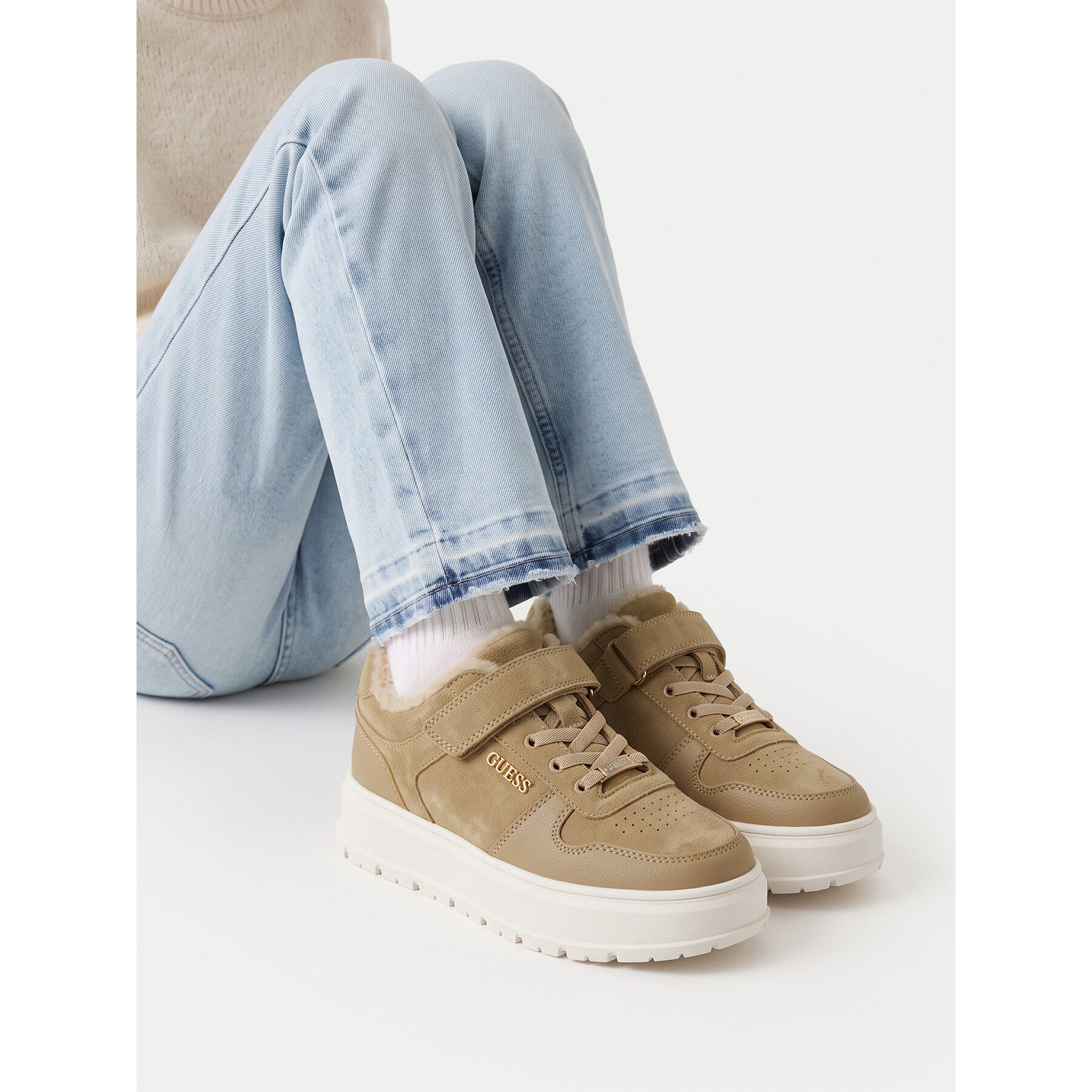 Sneakersy Guess EO-V9-27007L Béžová