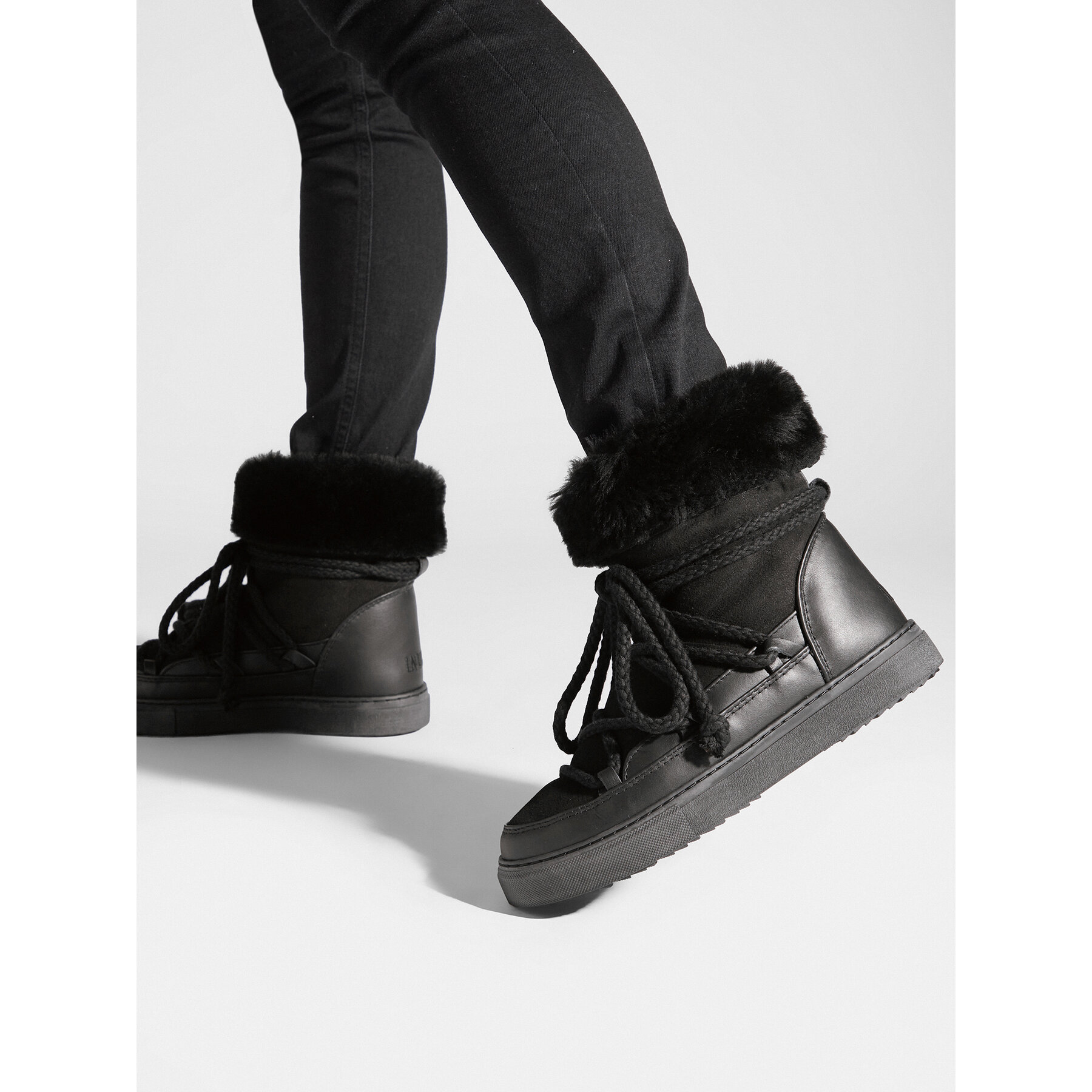 Čizme za snijeg Inuikii Classic High 75207-005 Crna