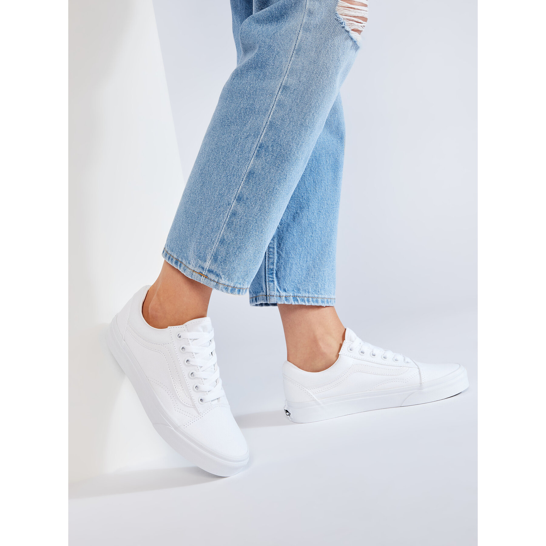 Teniși Vans Old Skool VN000D3HW00 Alb