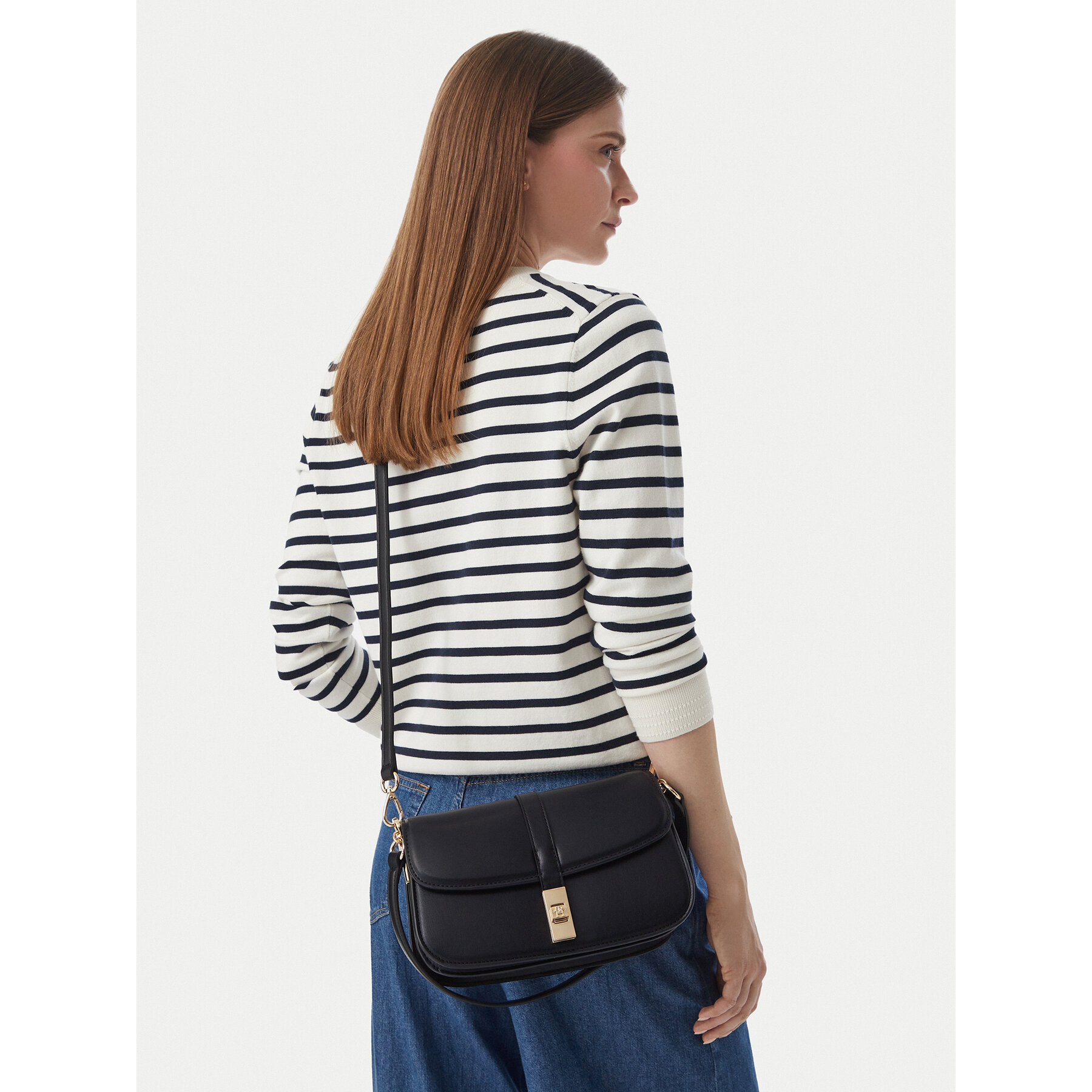 Дамска чанта Tommy Hilfiger Th Heritage Conv Crossover AW0AW19321 Черен
