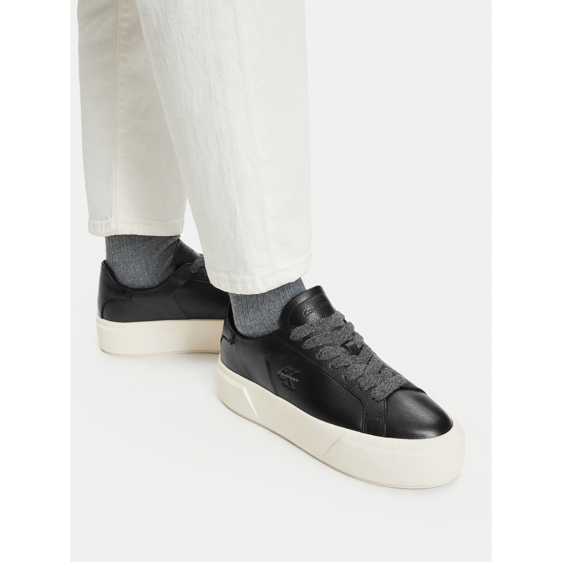Tenisice Calvin Klein Flatform Laceup Lth Wl HW0HW03229 Crna