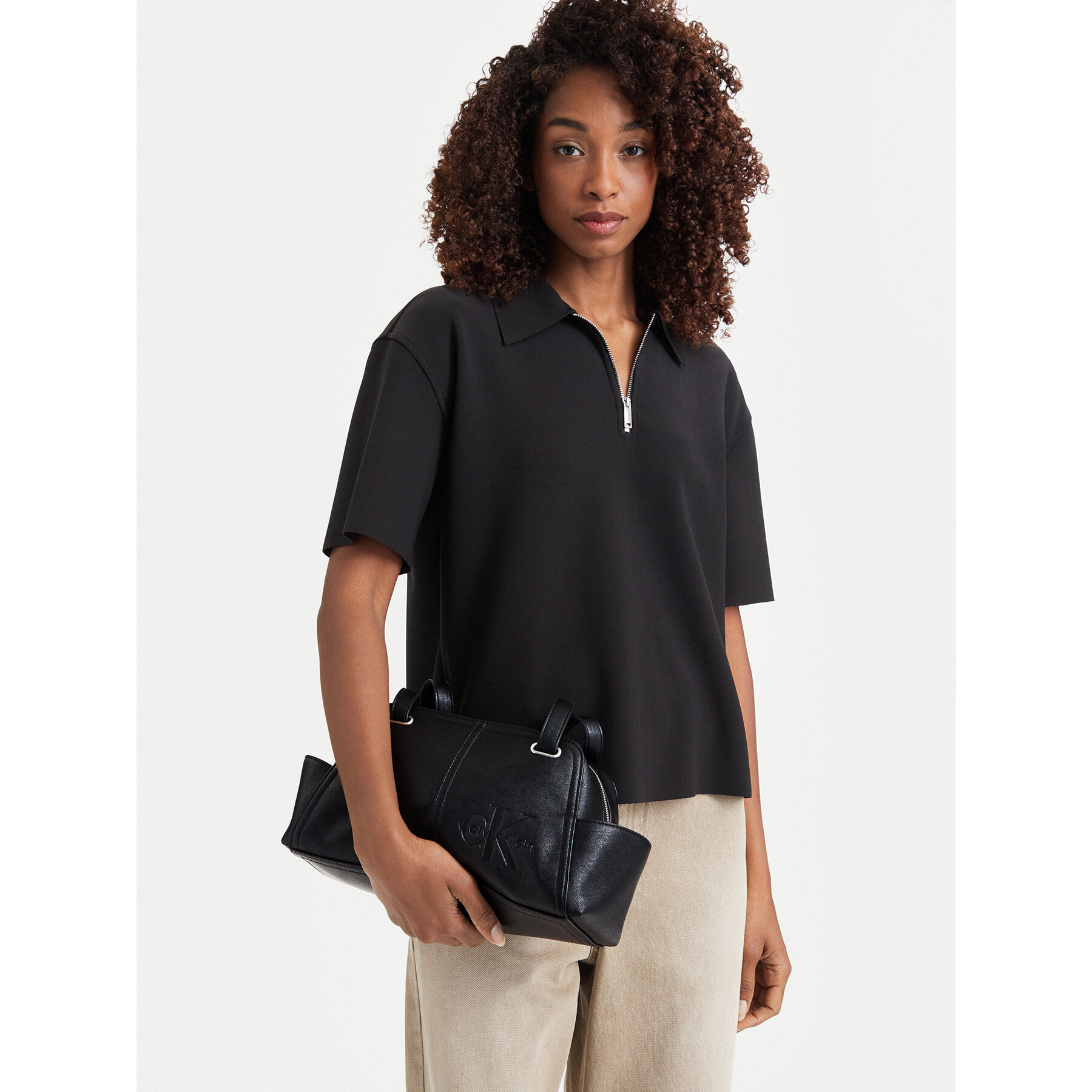 Дамска чанта Calvin Klein Pockets Monologo Shoulder Bag LV04F3688G Черен