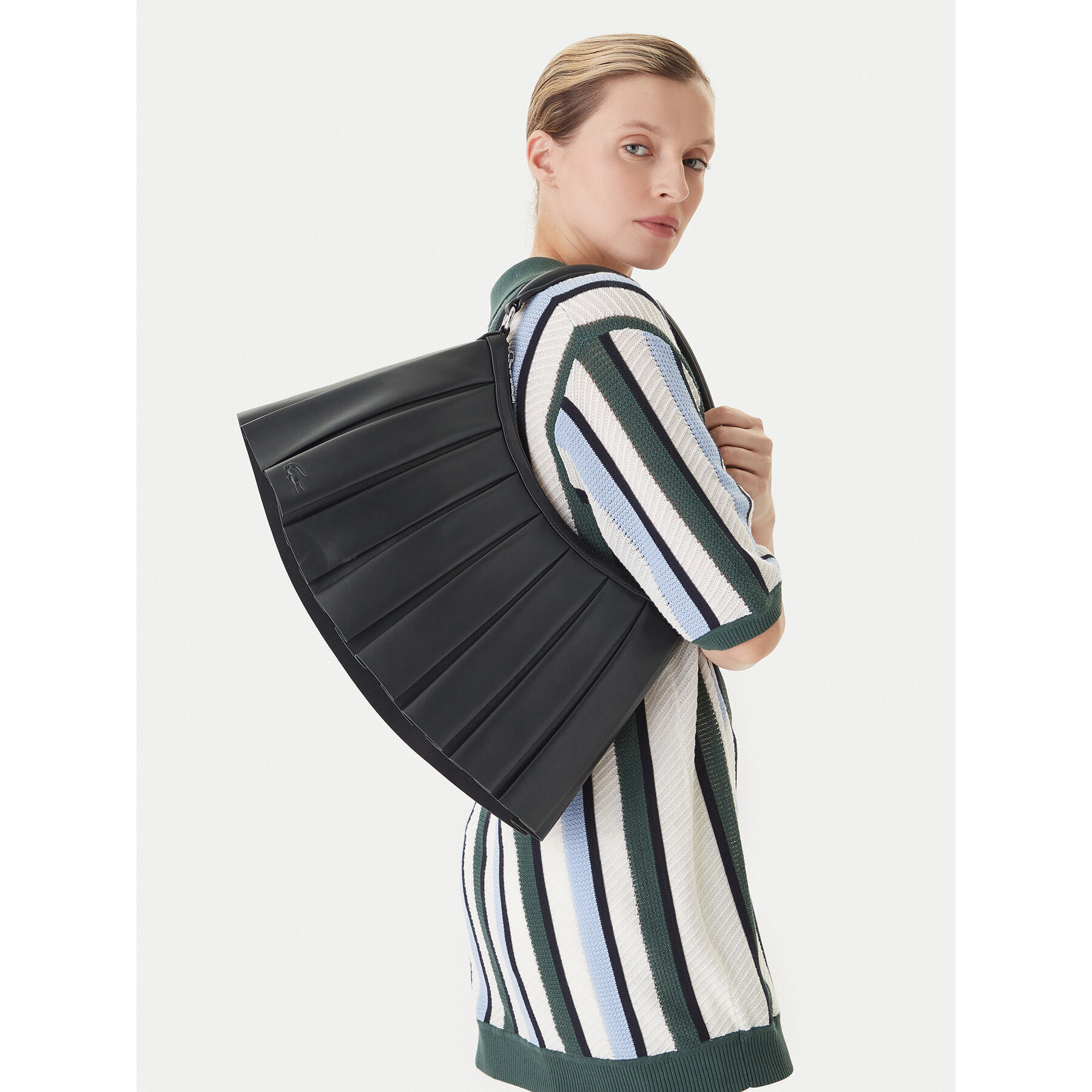 Дамска чанта Lacoste NU5015DP Черен