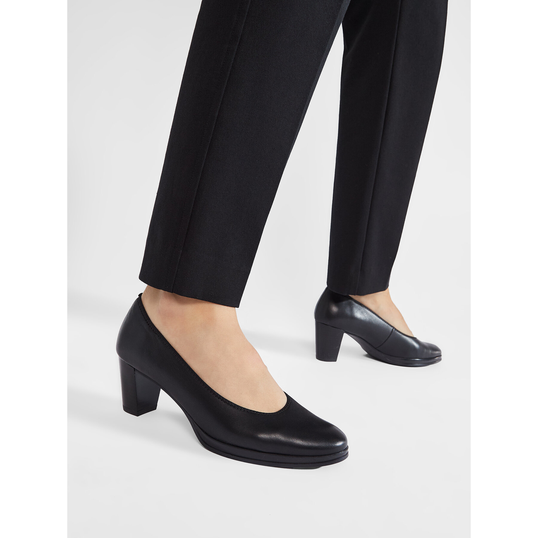 Pantofi pumps Ara 12-13436-05 Negru
