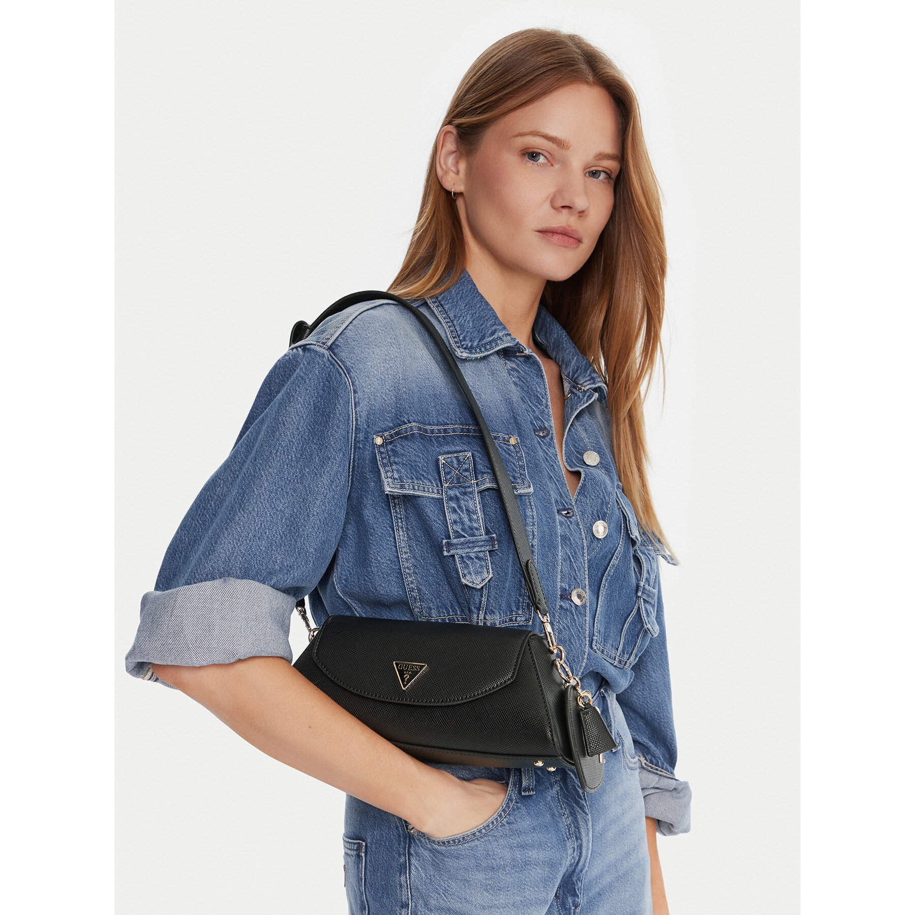 Дамска чанта Guess Bolena HWZG92 07190 Черен