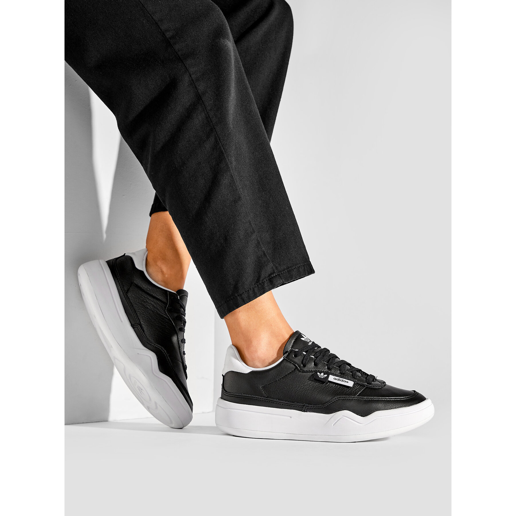 Sneakersy adidas Her Court W GW8213 Čierna