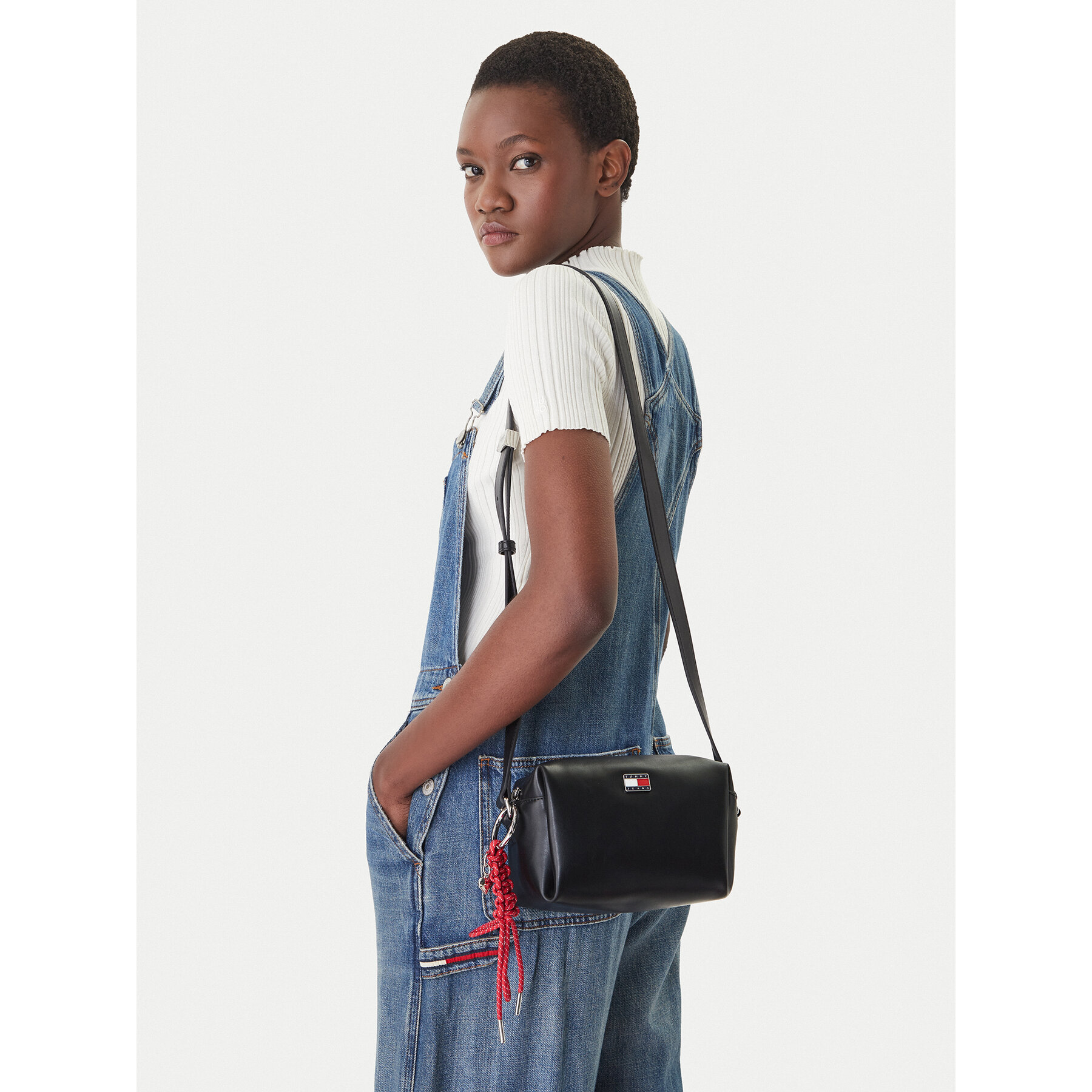 Geantă Tommy Jeans Tjw City Charm Camera Bag AW0AW18456 Negru