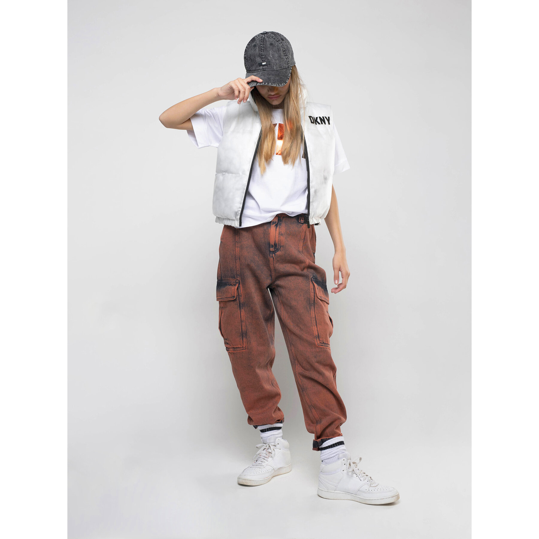DKNY Póló D35T08 S Fehér Regular Fit