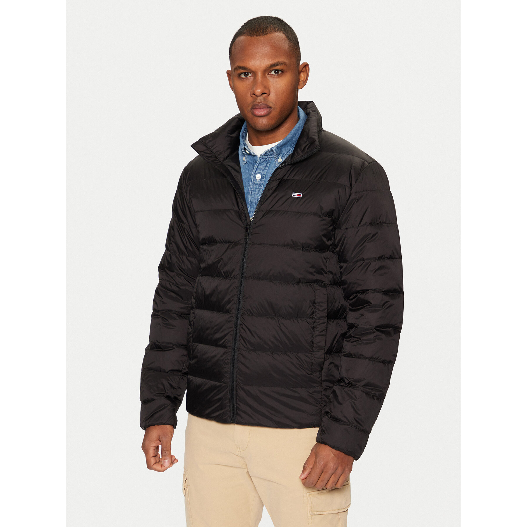 Tommy Jeans Daunenjacke DM0DM20658 Schwarz Regular Fit