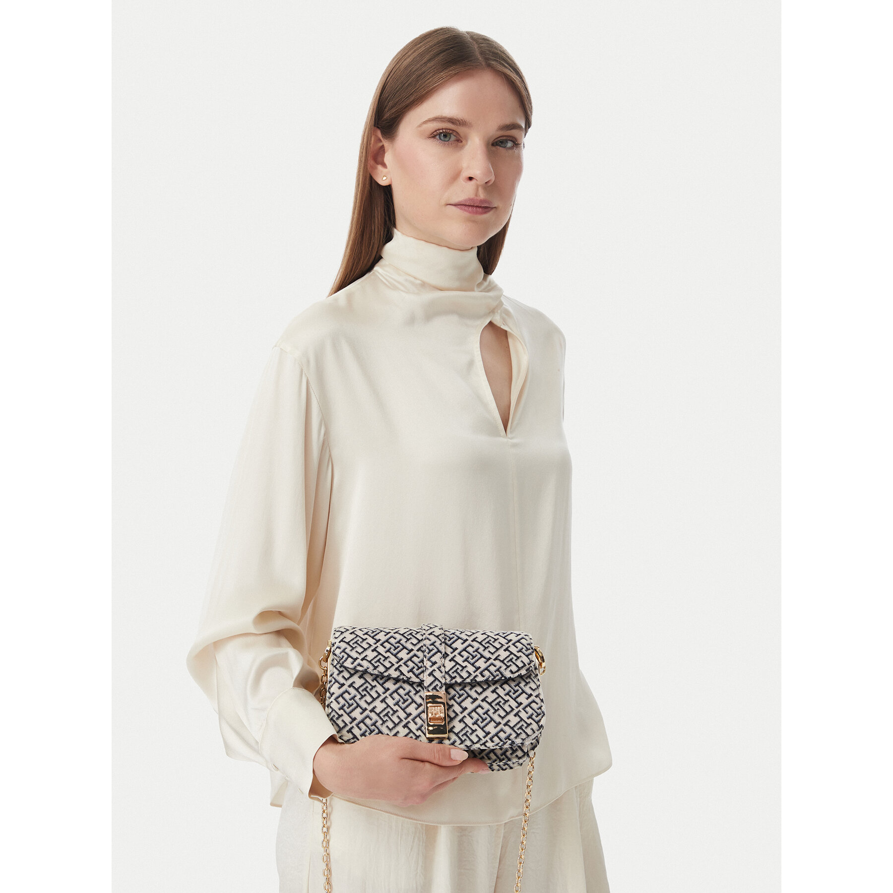 Geantă Tommy Hilfiger Th Heritage Chain Cross Jacquard AW0AW19320 Bleumarin
