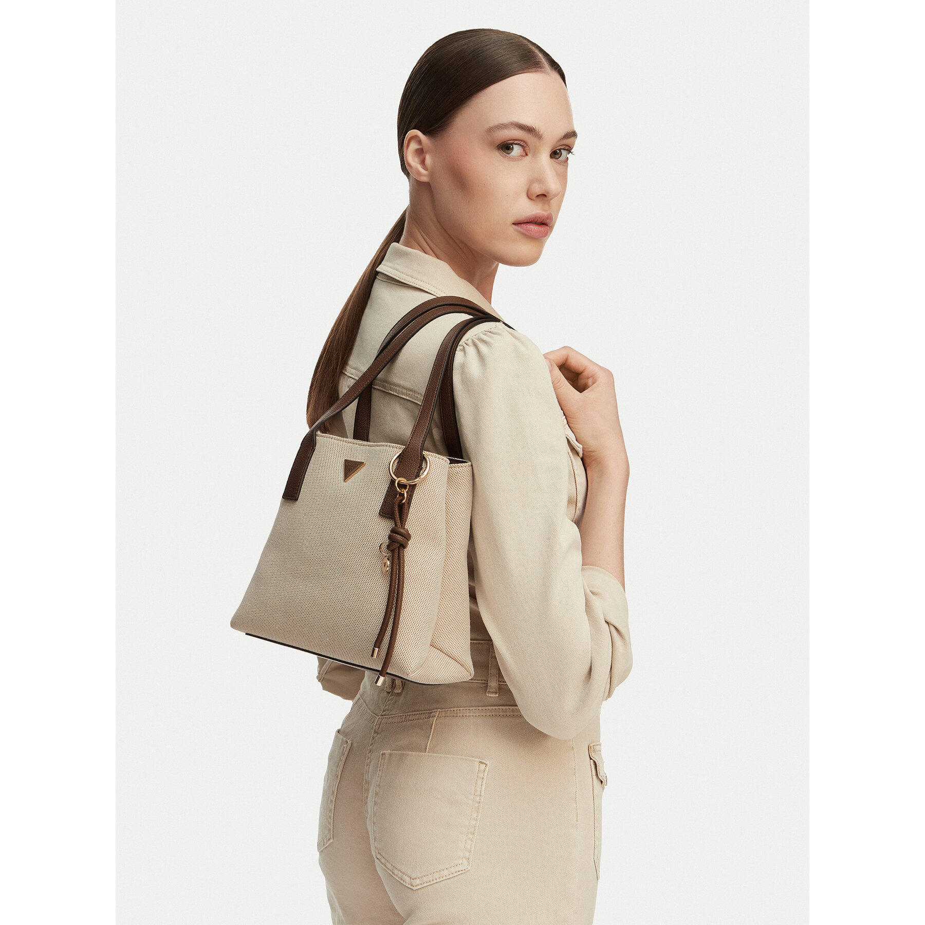 Τσάντα Guess Alice HWWG99 26220 Κρεμ