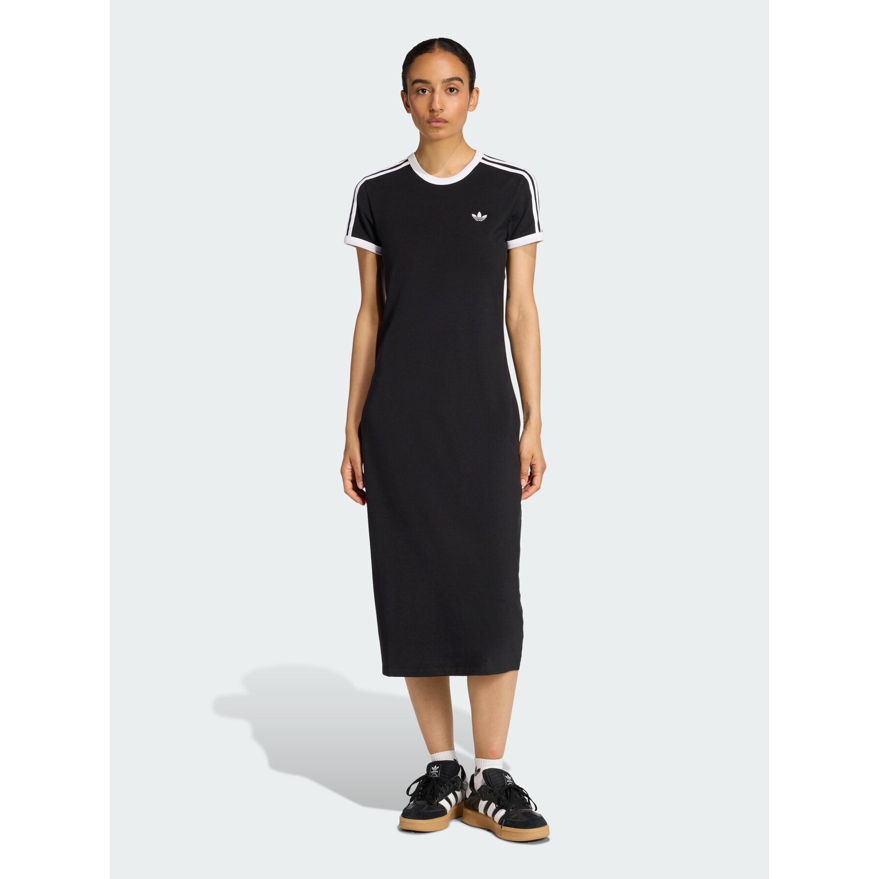 adidas Kleid für den Alltag 3 Stripes KD7978 Schwarz Slim Fit