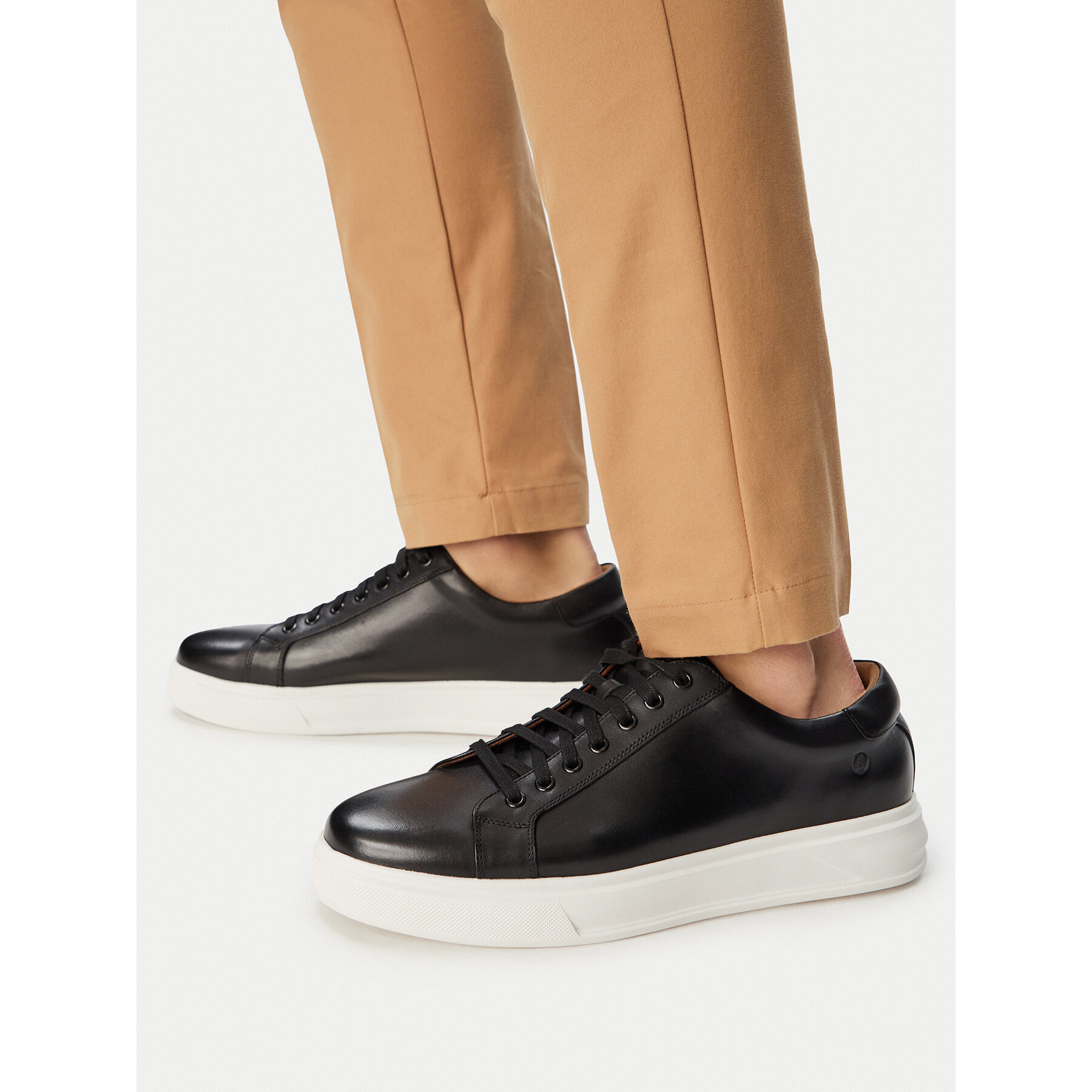 Sneakersy Clarks Goswell Tie 26186559 Čierna