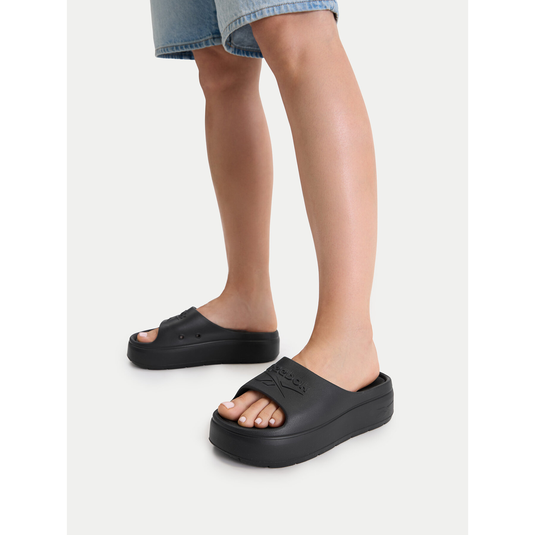 Natikači Reebok CEOWB-840150A Črna