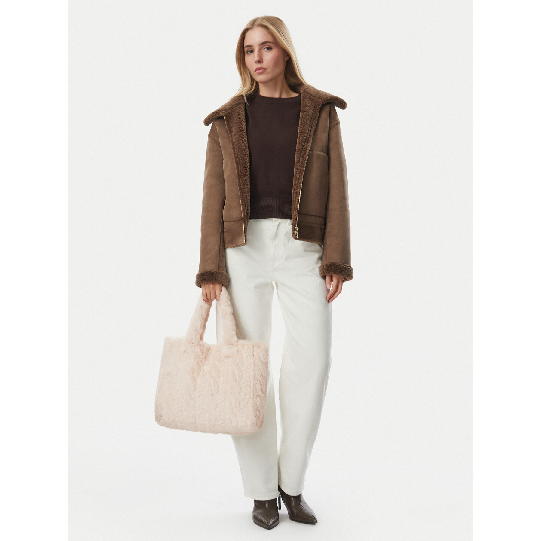 Ročna torba Guess W6BZ14 W4361 Kremna