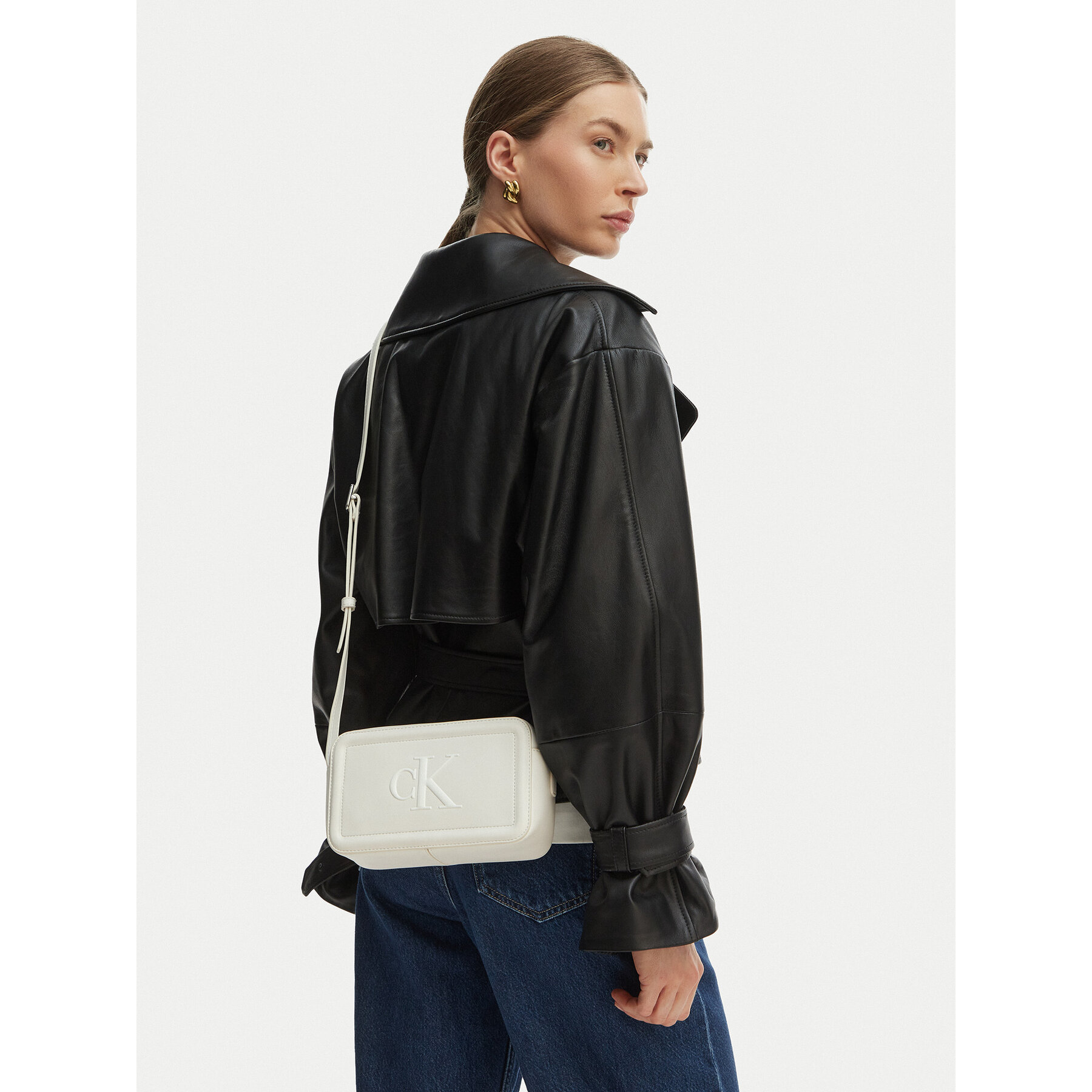 Torbica Calvin Klein Bold Ck Camera Bag LV04F3220G Bijela