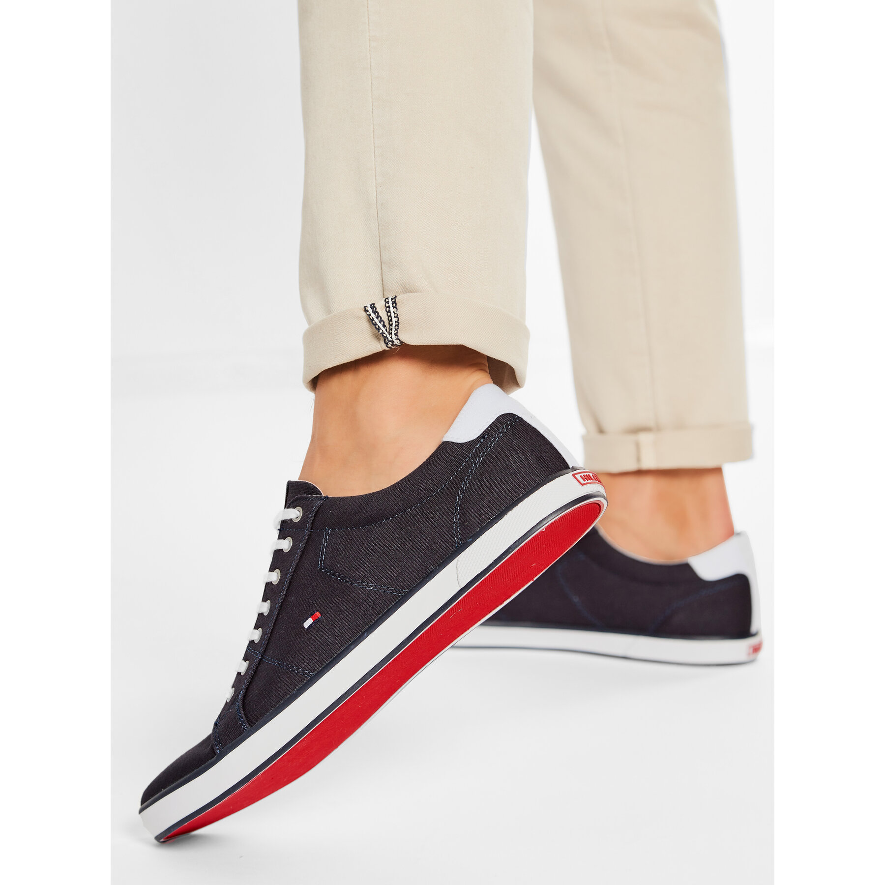 Teniși Tommy Hilfiger Harlow 1D FM0FM00596 Bleumarin