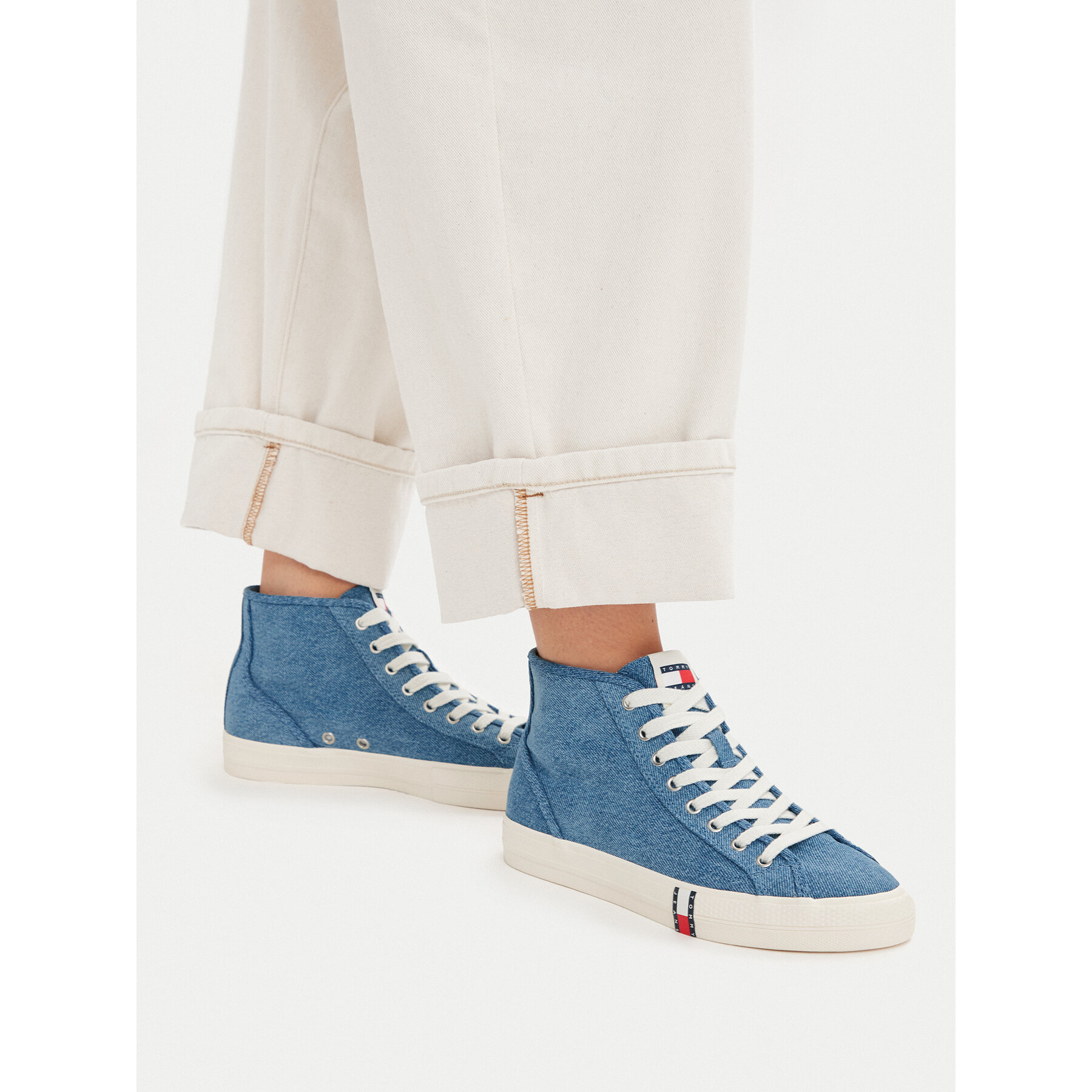Tenisice Tommy Jeans Archive Y2K Denim Mid Cut EN0EN03075 Plava